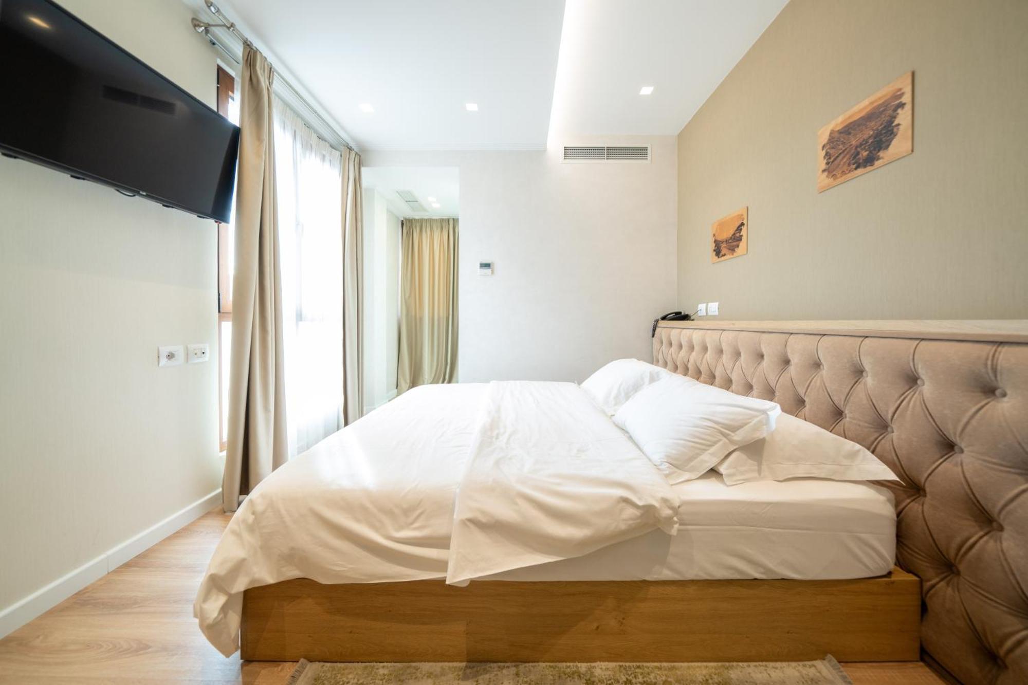 Merko Hotel Berat Eksteriør billede