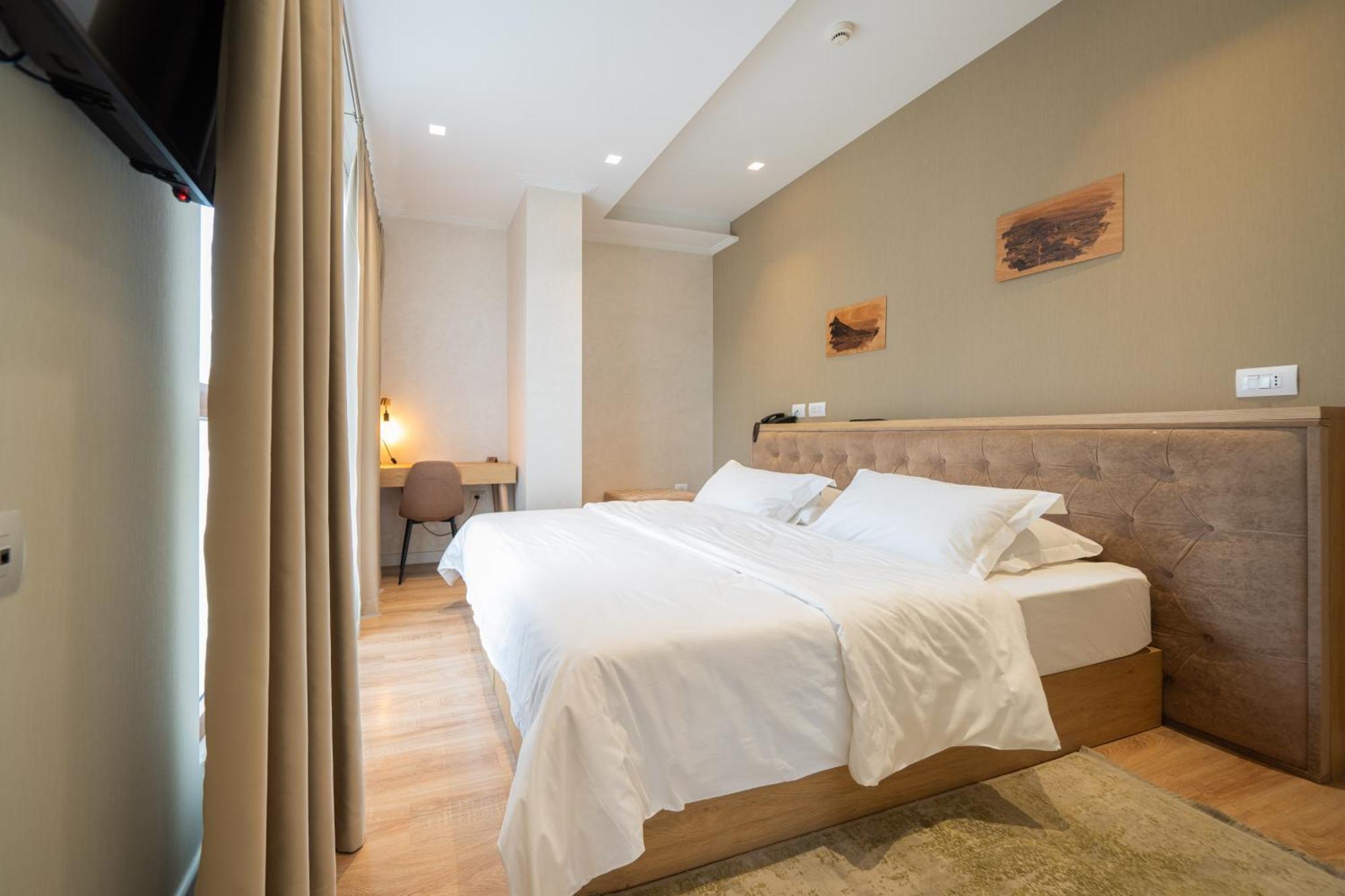 Merko Hotel Berat Eksteriør billede