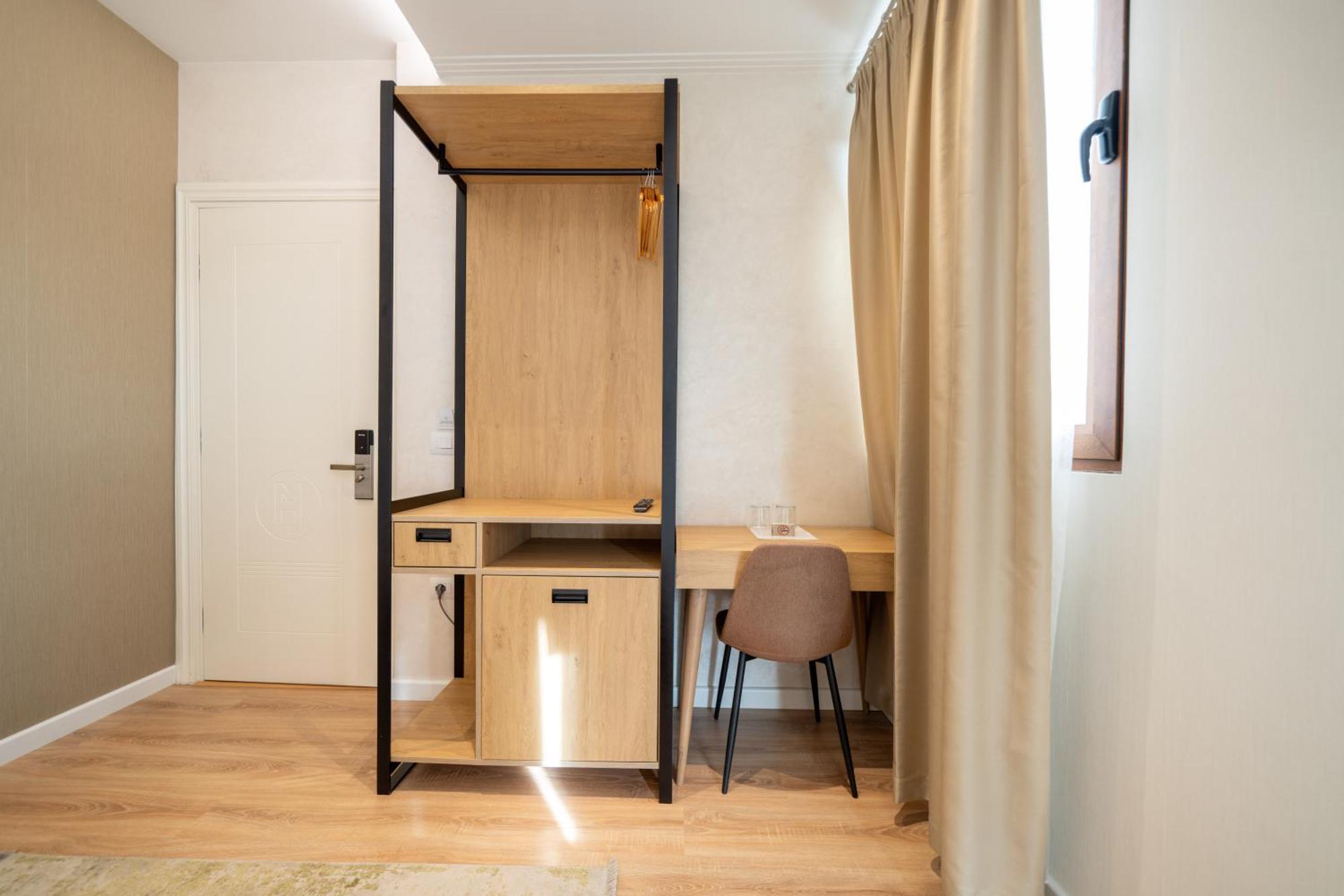 Merko Hotel Berat Eksteriør billede