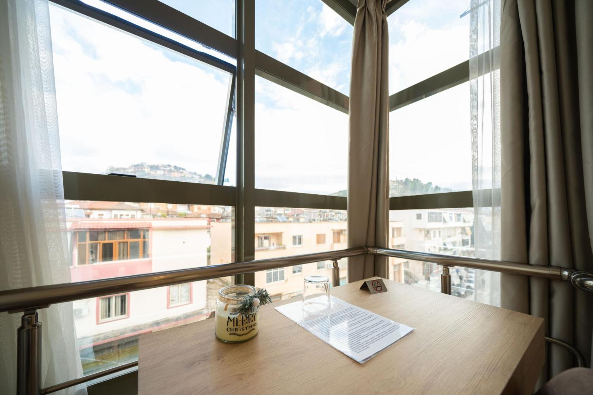 Merko Hotel Berat Eksteriør billede