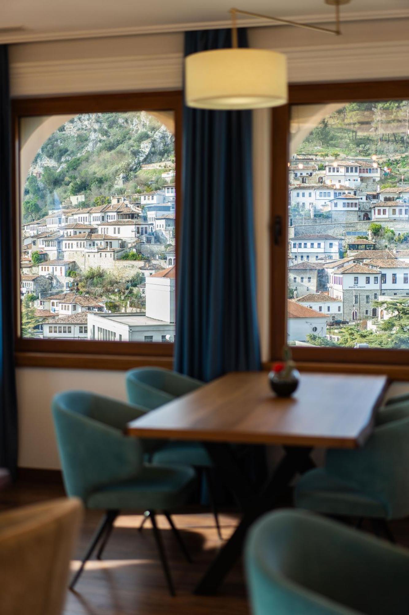 Merko Hotel Berat Eksteriør billede